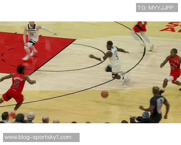 兰德尔赞麦丹转身暴扣完美收官麦丹坚决不参加扣篮大赛